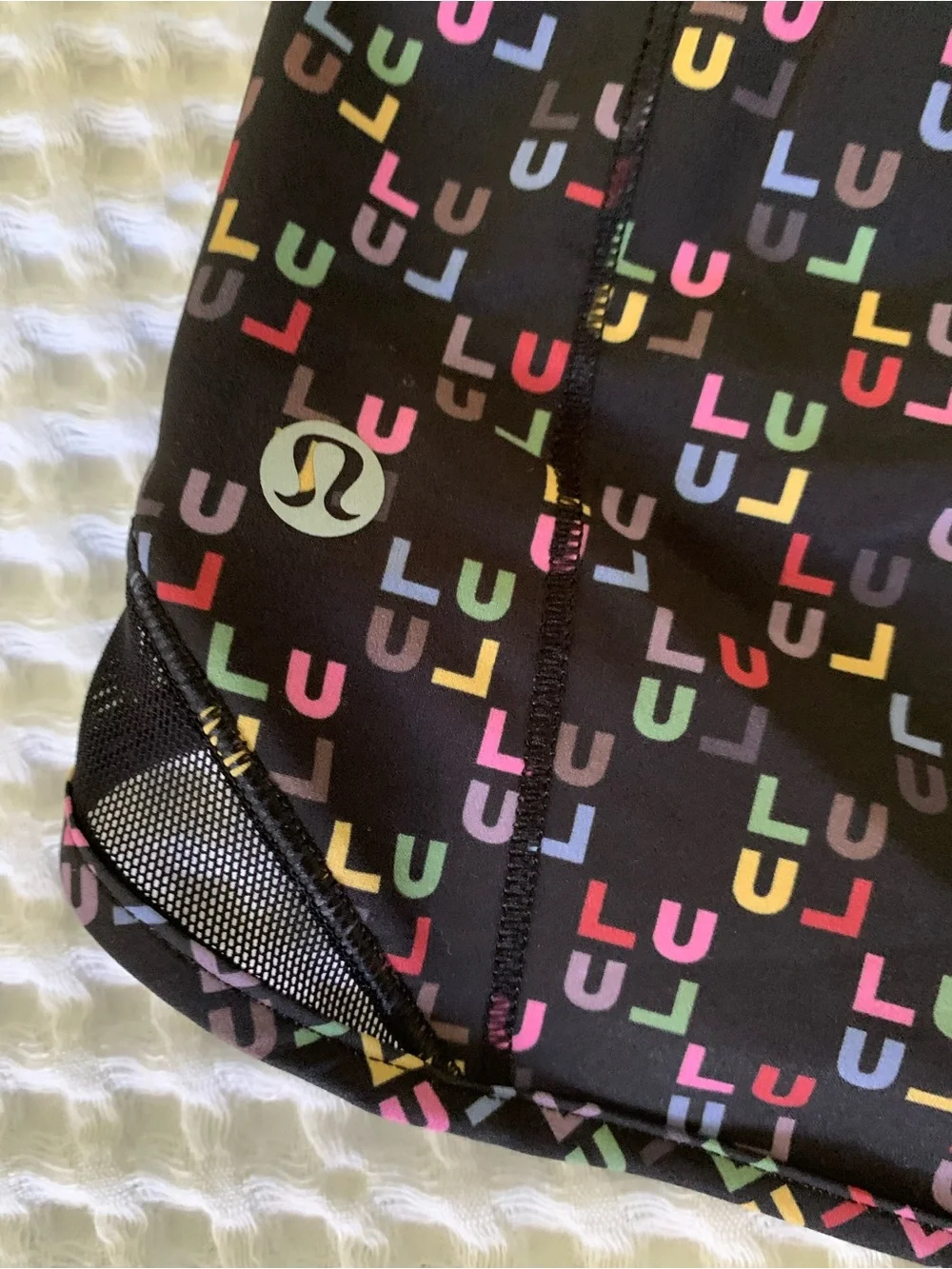 NWOT Lululemon Hottie Hots 2.5” High Rise Size 6